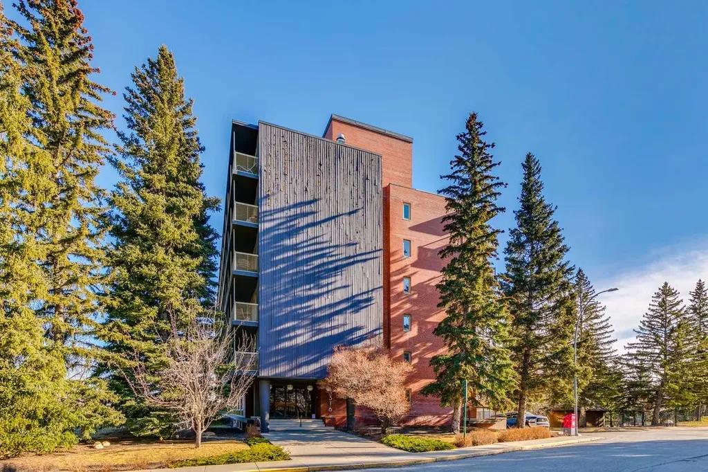 3316 Rideau Place SW Calgary AB T2S 1Z4