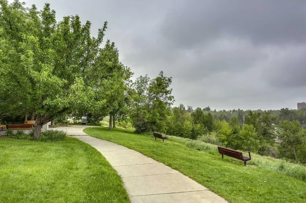 3316 Rideau Place SW Calgary AB T2S 1Z4