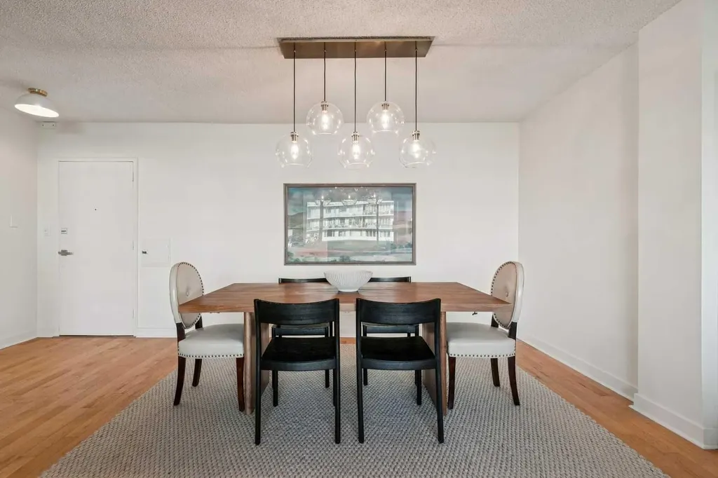 3316 Rideau Place SW Calgary AB T2S 1Z4
