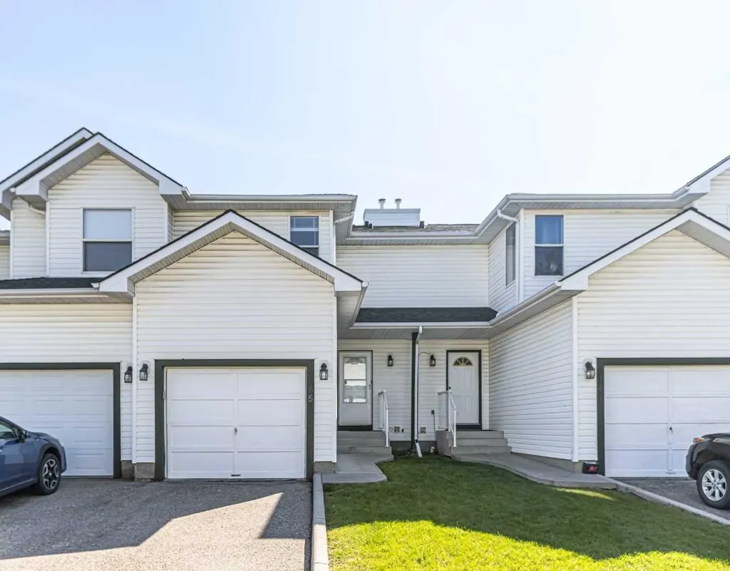 165 Sandpiper Lane NW Calgary AB T3K4L7