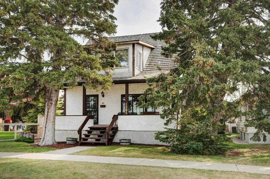 1808 Salisbury Street SE Calgary AB T2G4K1