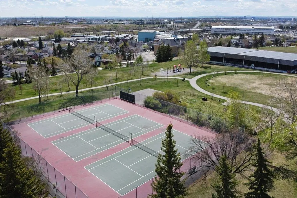 1808 Salisbury Street SE Calgary AB T2G4K1