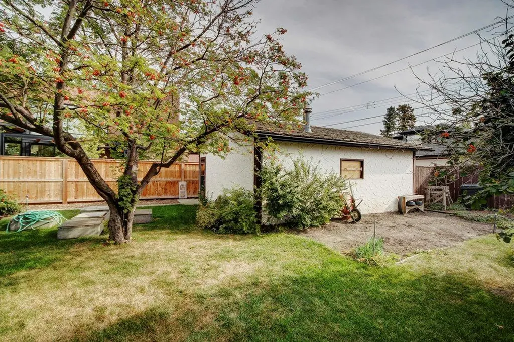 1808 Salisbury Street SE Calgary AB T2G4K1