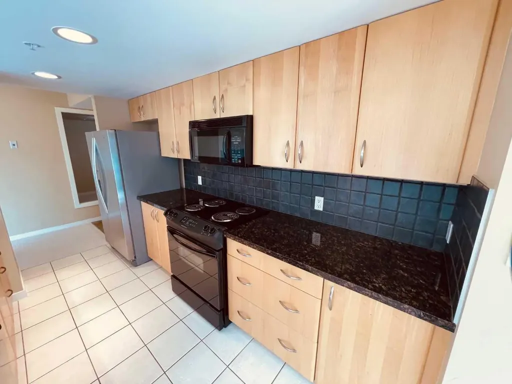 1078 6 Avenue SW Calgary AB T2P5N6