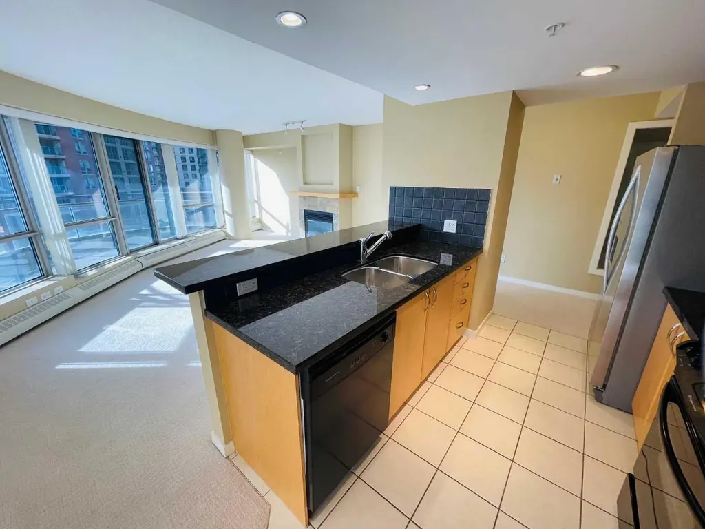 1078 6 Avenue SW Calgary AB T2P5N6