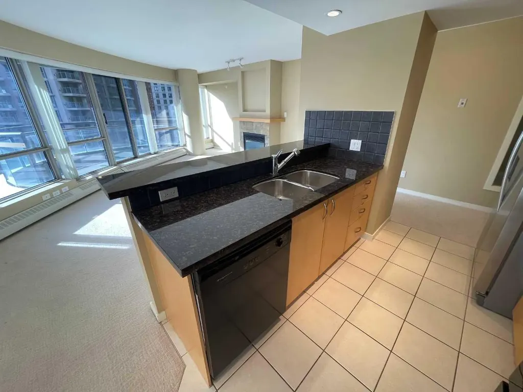 1078 6 Avenue SW Calgary AB T2P5N6