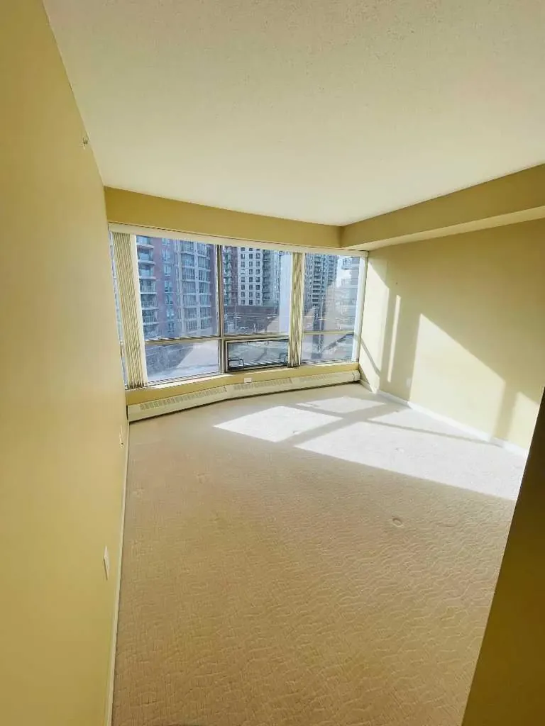 1078 6 Avenue SW Calgary AB T2P5N6