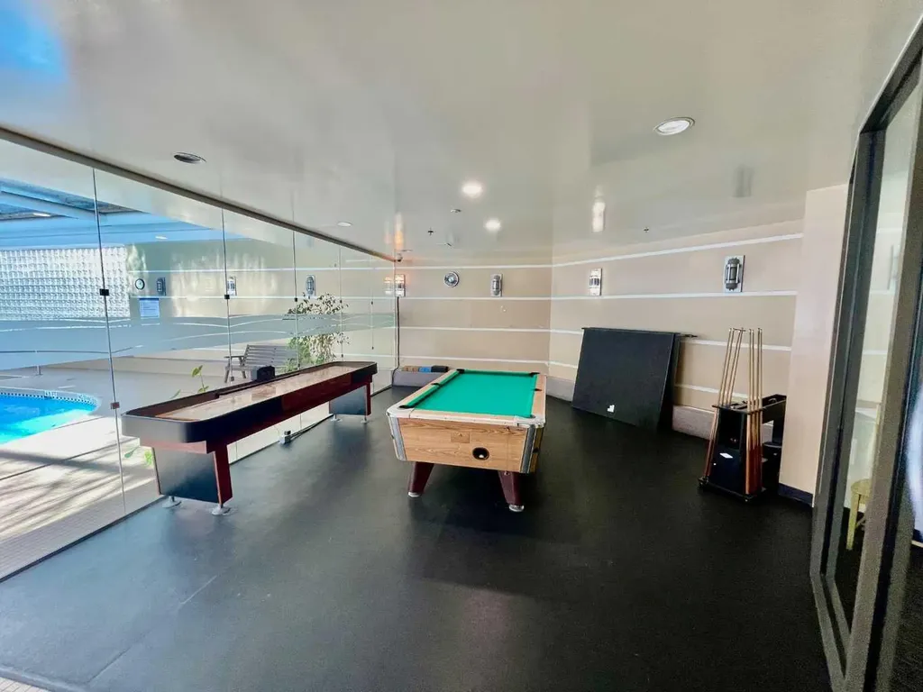 1078 6 Avenue SW Calgary AB T2P5N6