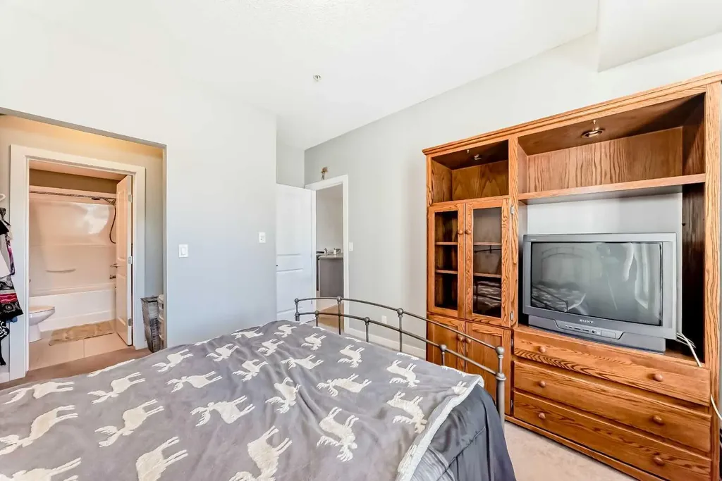 100 Cranfield Common SE Calgary AB T3M 1S1