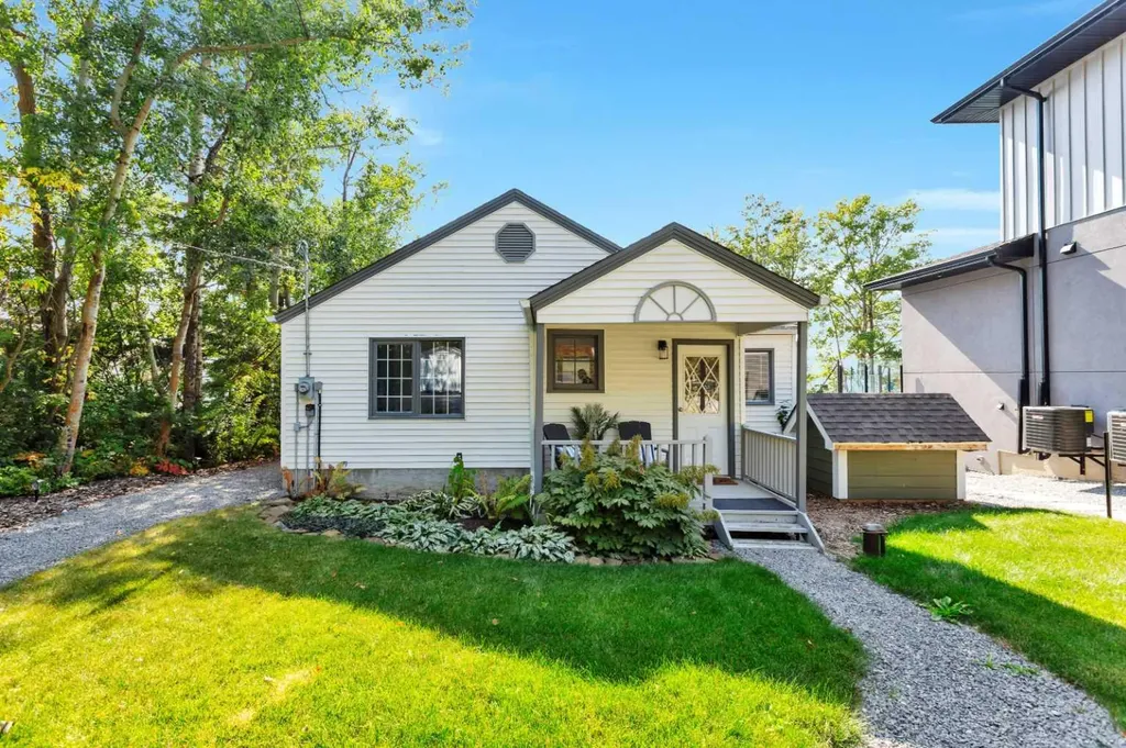 79 Birchcliff Road Birchcliff AB T4S 1R6