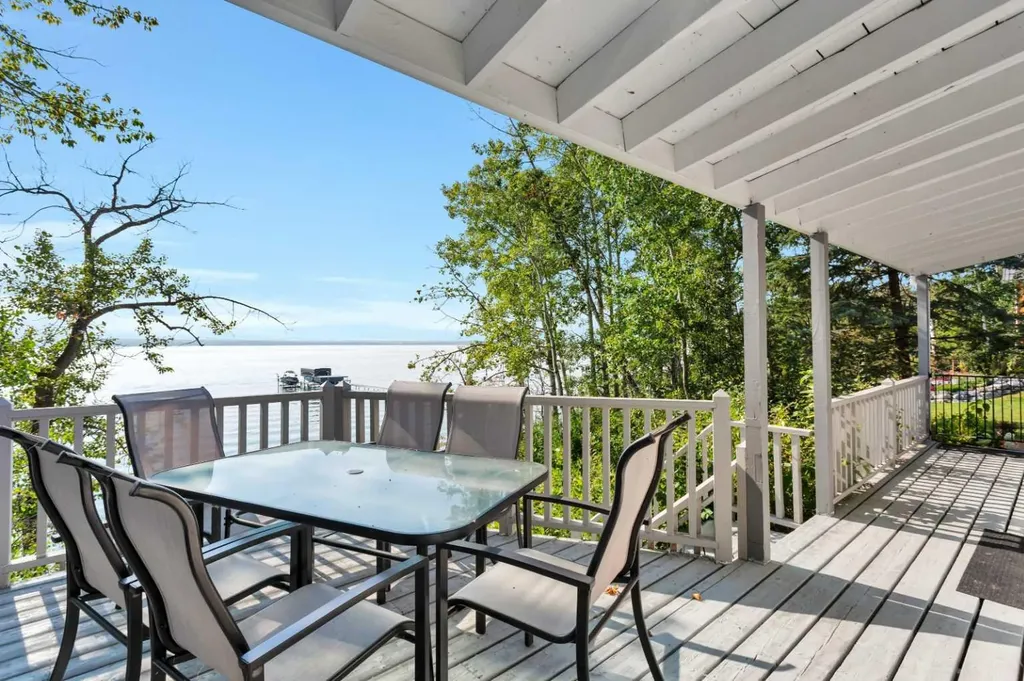 79 Birchcliff Road Birchcliff AB T4S 1R6