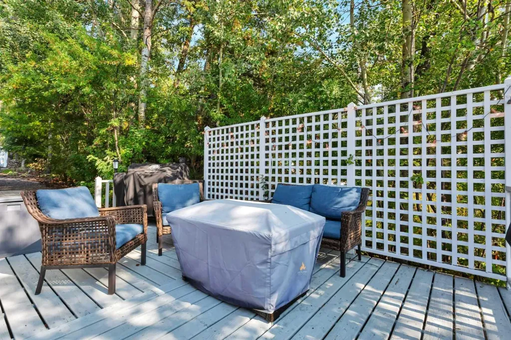79 Birchcliff Road Birchcliff AB T4S 1R6