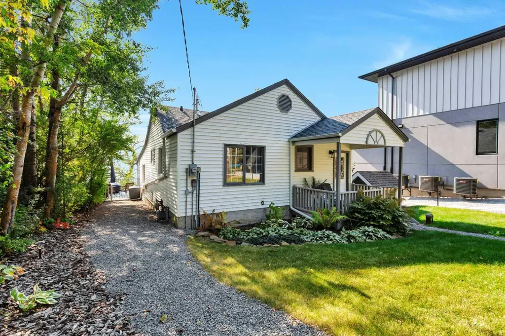 79 Birchcliff Road Birchcliff AB T4S 1R6