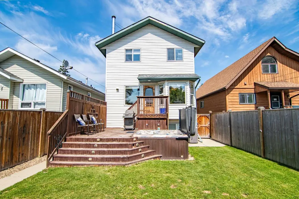 5008 41 Street Sylvan Lake AB T4S1B9