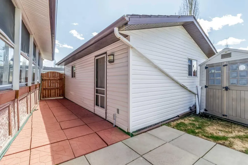 192A 10046 Township Road 422 Rural Ponoka County AB T0C 2J0