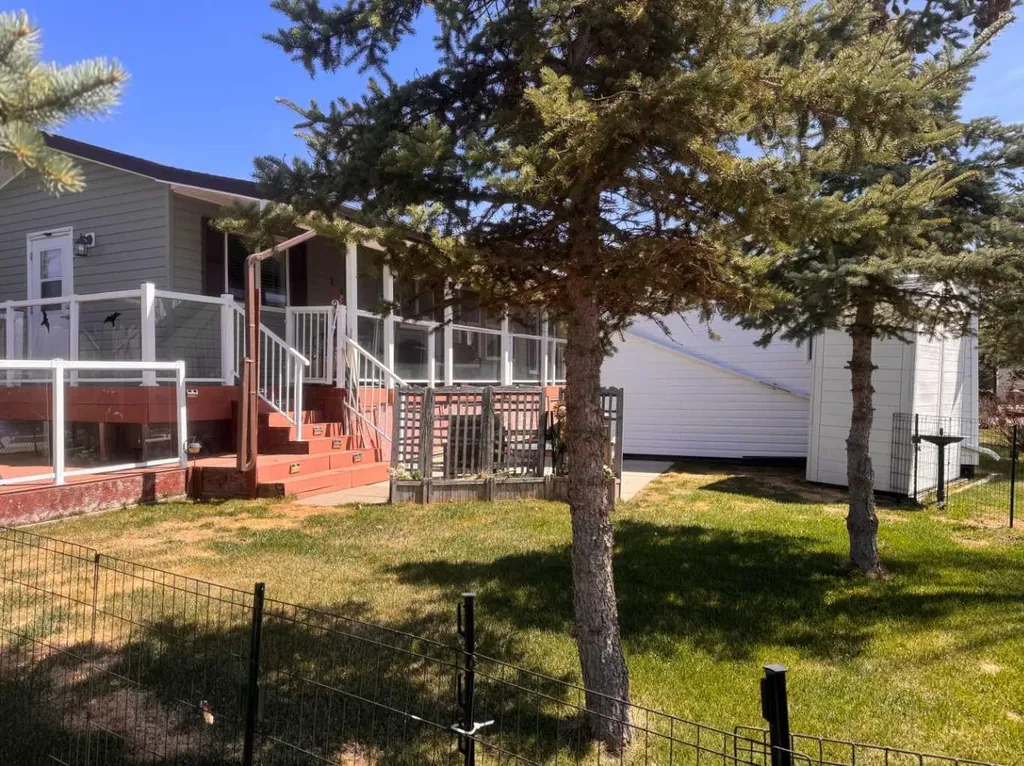 192A 10046 Township Road 422 Rural Ponoka County AB T0C 2J0
