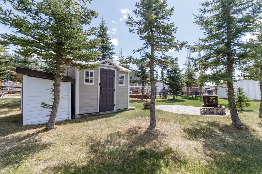192A 10046 Township Road 422 Rural Ponoka County AB T0C 2J0