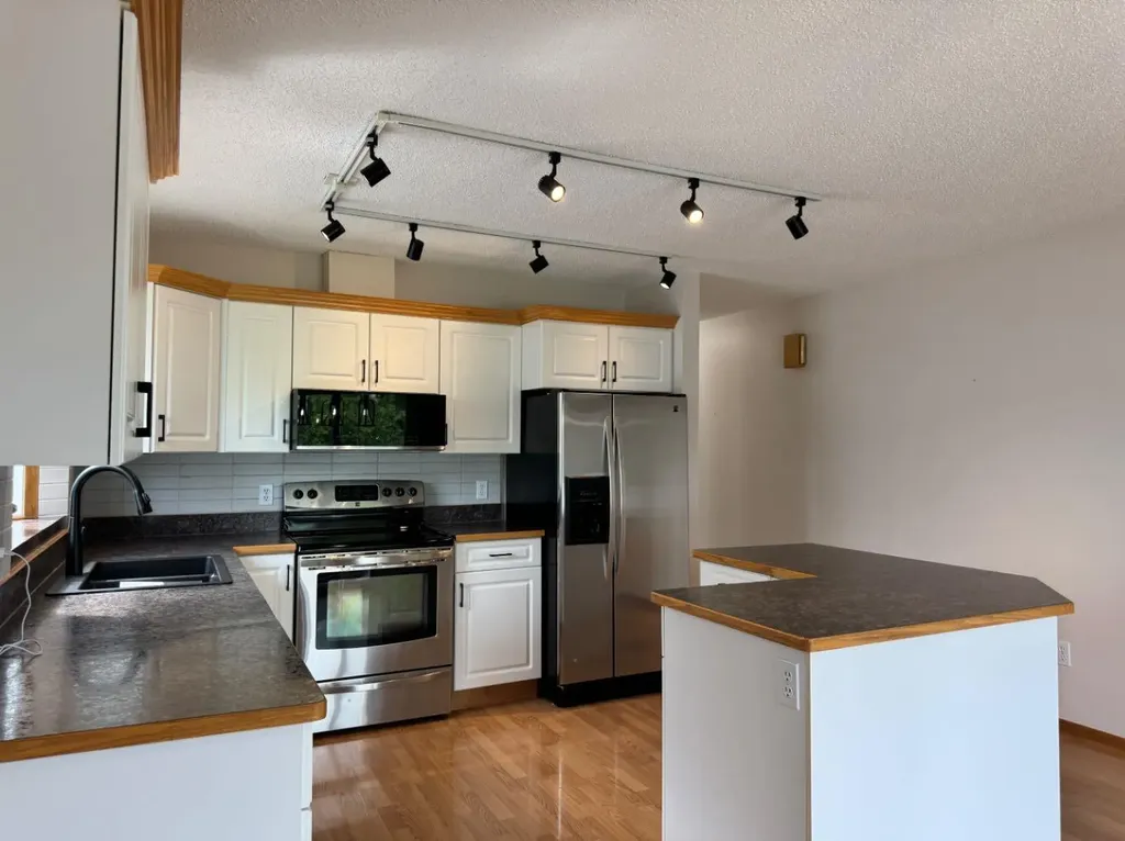 11608 106 Avenue Fairview AB T0H 1L0