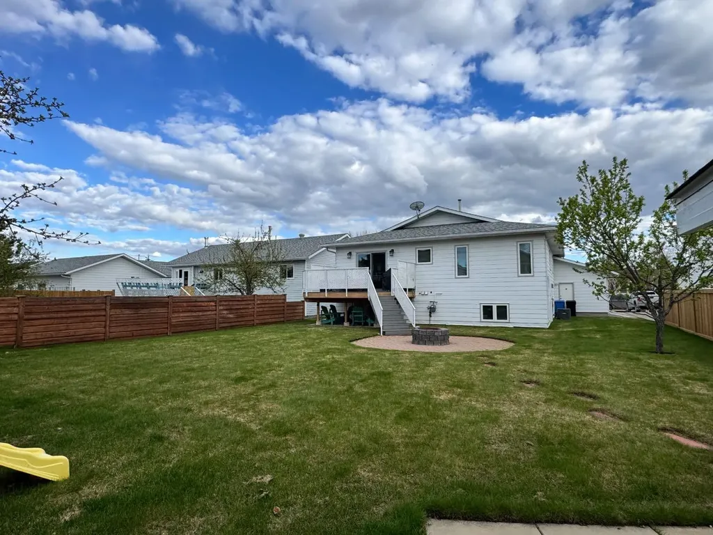 11608 106 Avenue Fairview AB T0H 1L0