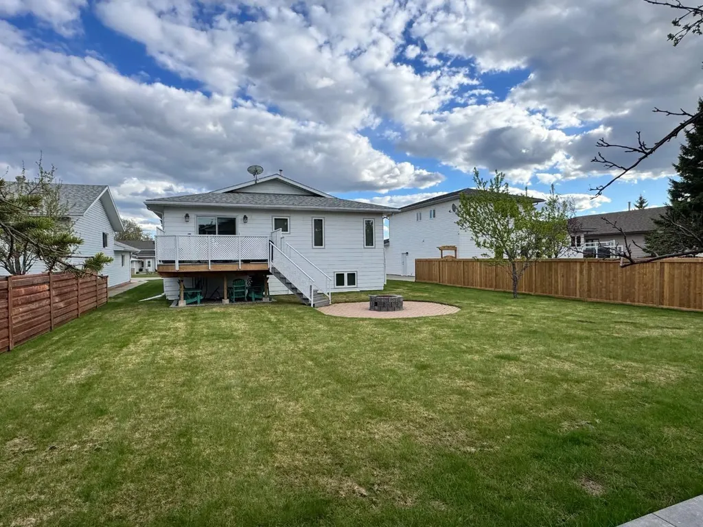 11608 106 Avenue Fairview AB T0H 1L0