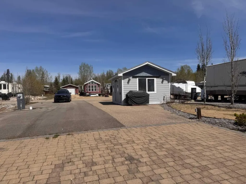 202A 10046 Township Road Rural Ponoka County AB T0C 2J0