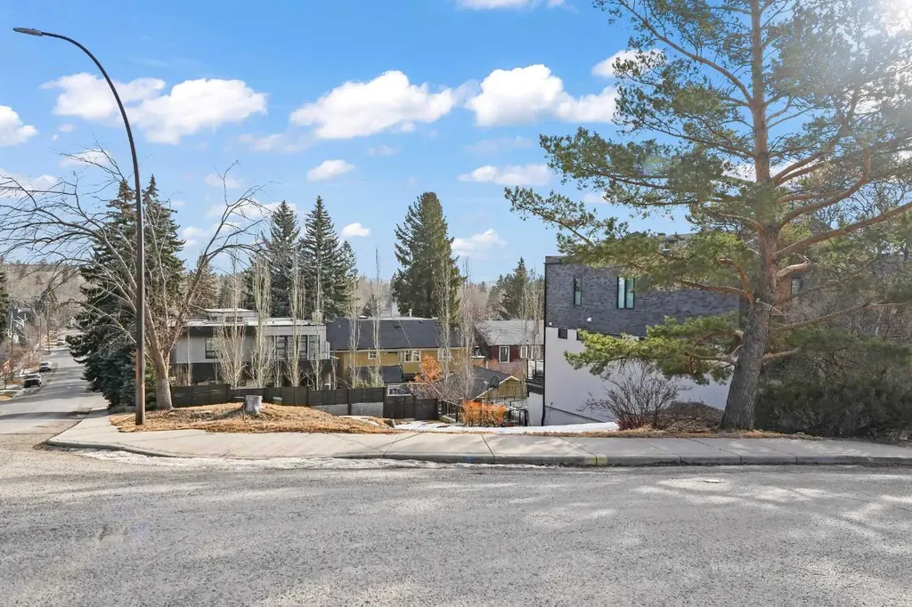 3802 8a Street SW Calgary AB T2T 3B5