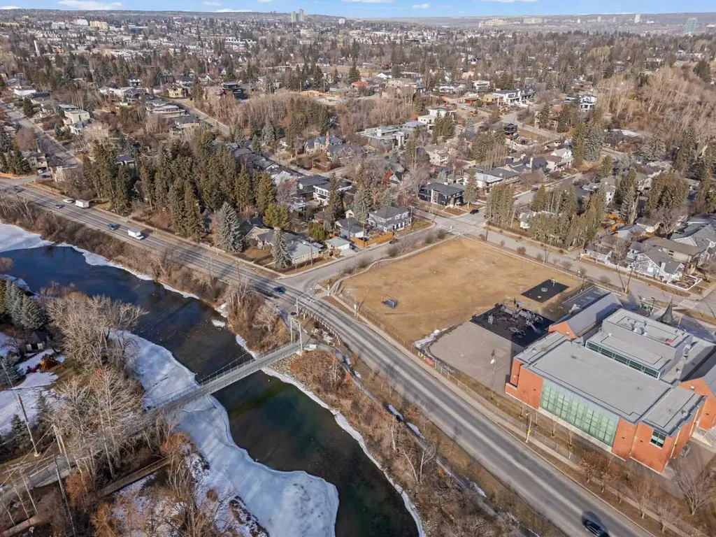 3802 8a Street SW Calgary AB T2T 3B5