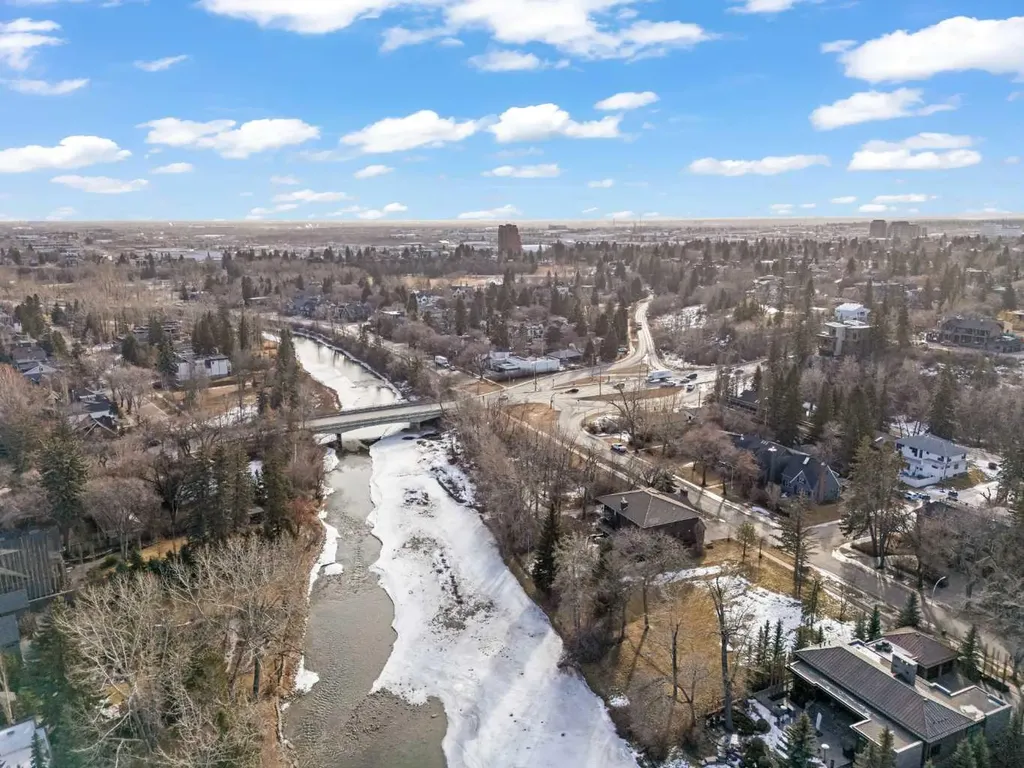 3802 8a Street SW Calgary AB T2T 3B5