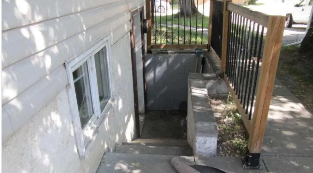 1307 25 Street SE Calgary AB T2A 0X3
