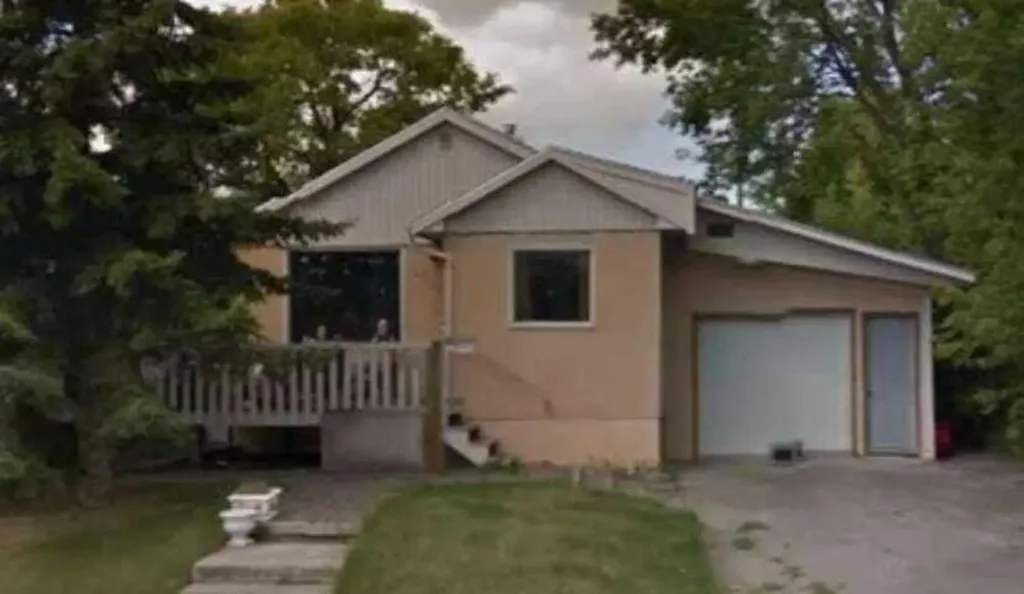 1307 25 Street SE Calgary AB T2A 0X3