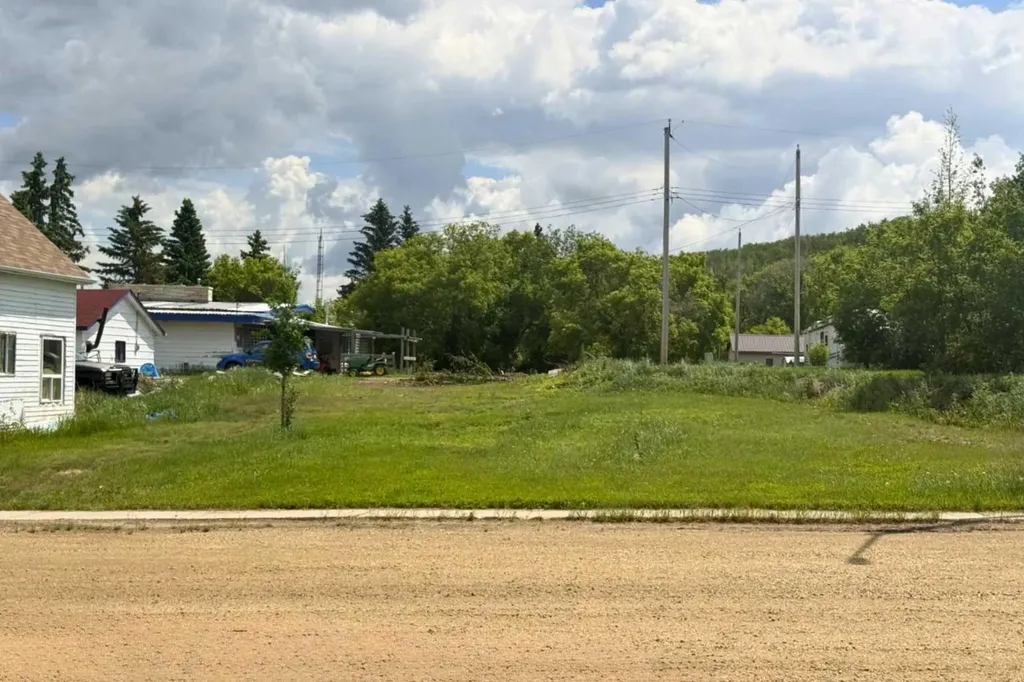 4908 50 Street Meeting Creek AB T0B 2Z0