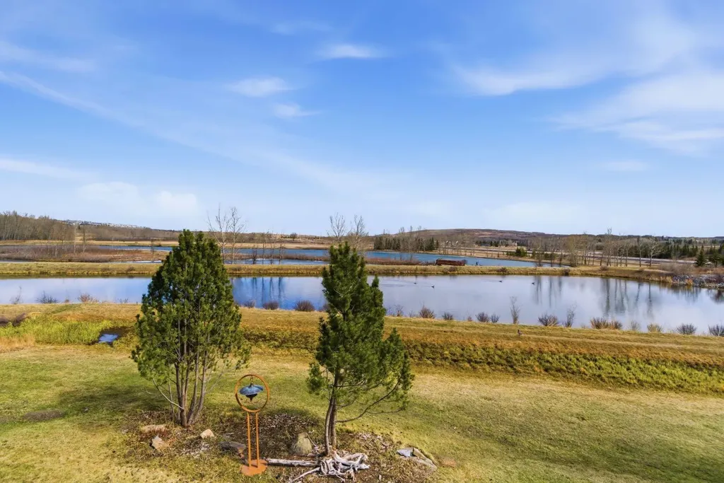 320 Clearwater Cove Rural Rocky View County AB T3Z 3T8