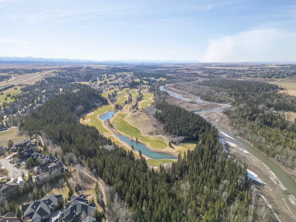 320 Clearwater Cove Rural Rocky View County AB T3Z 3T8