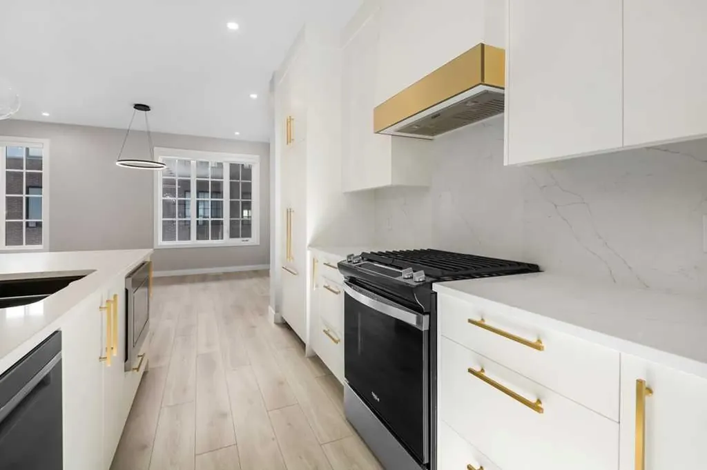 8155 8 Avenue SW Calgary AB T3H 6B1