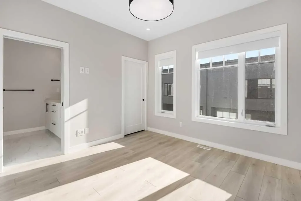 8155 8 Avenue SW Calgary AB T3H 6B1