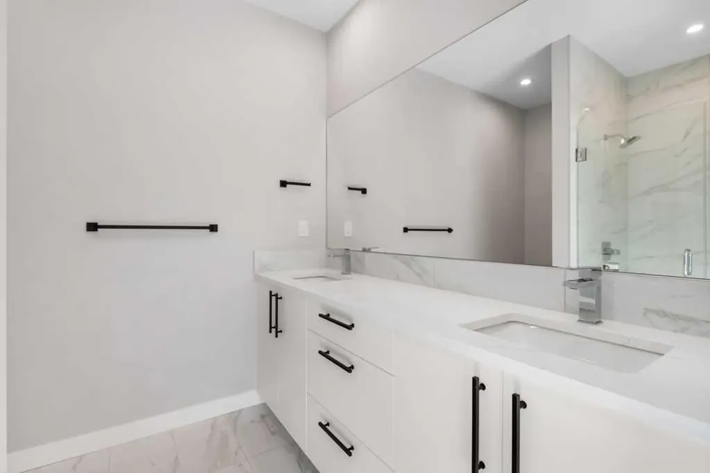 8155 8 Avenue SW Calgary AB T3H 6B1