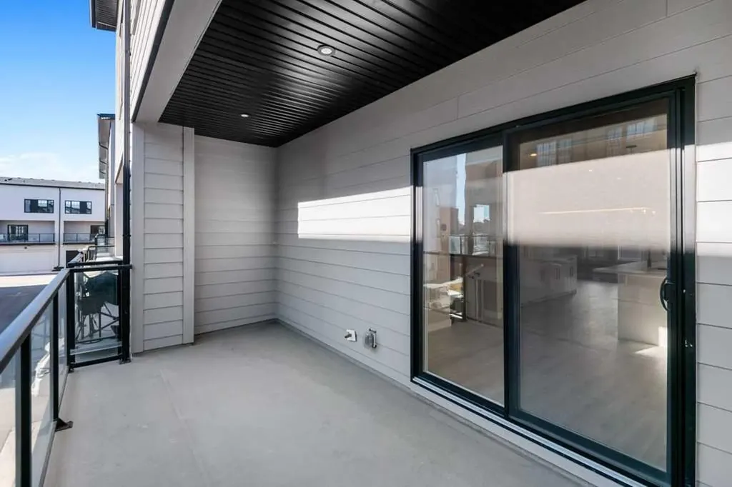 8155 8 Avenue SW Calgary AB T3H 6B1