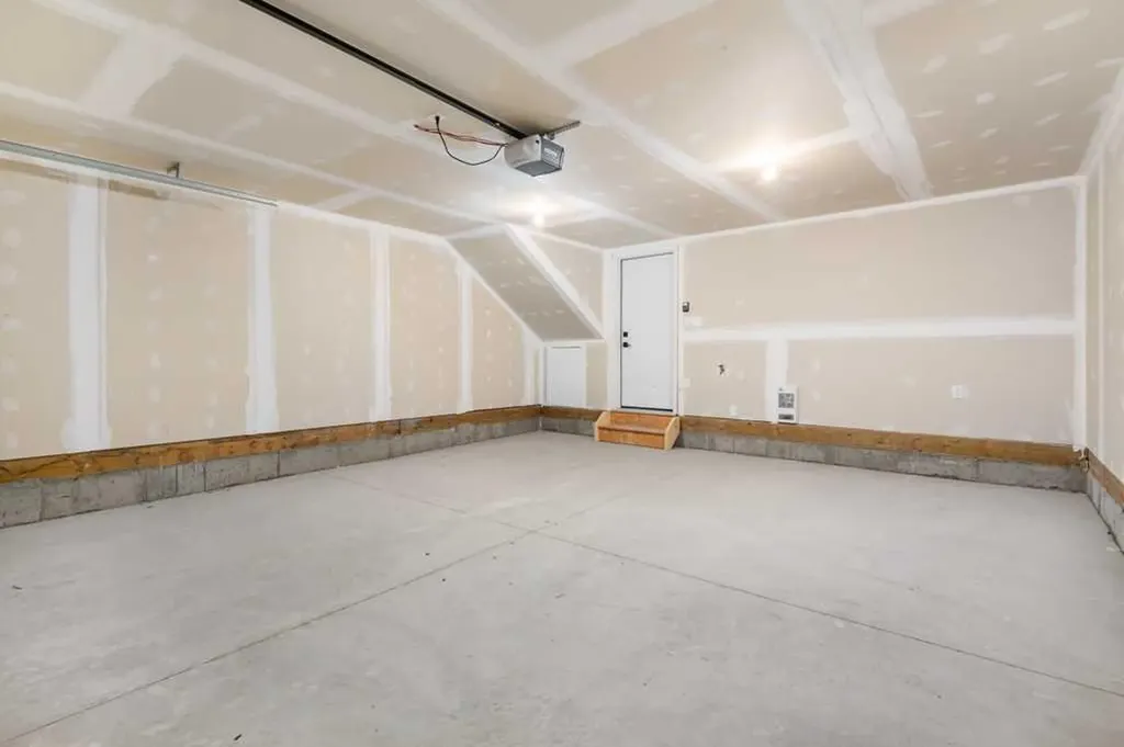 8155 8 Avenue SW Calgary AB T3H 6B1