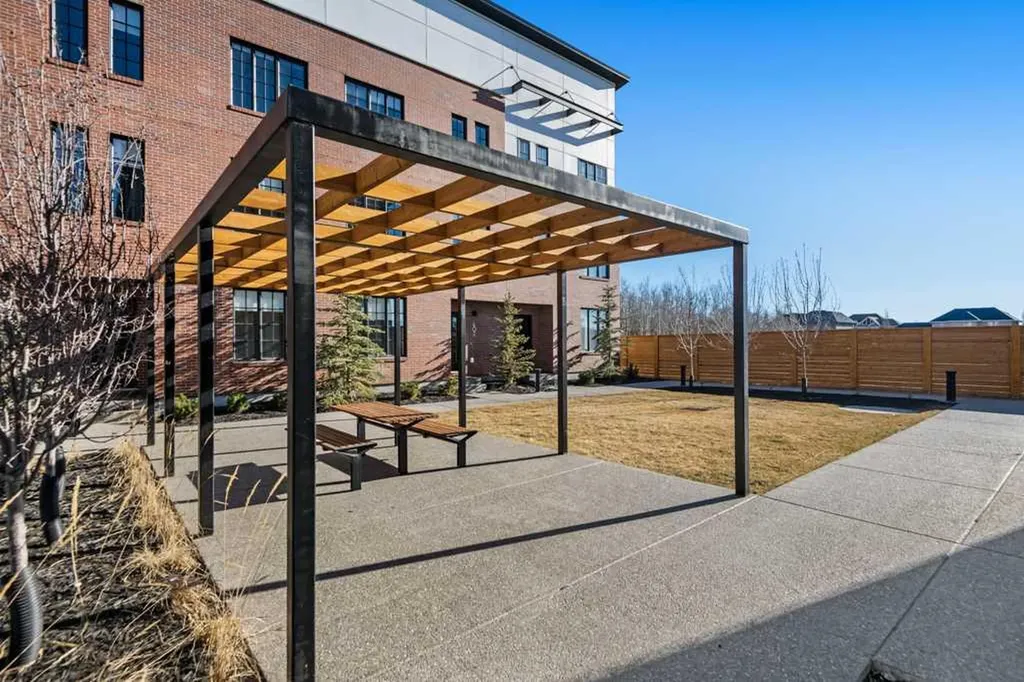 8155 8 Avenue SW Calgary AB T3H 6B1