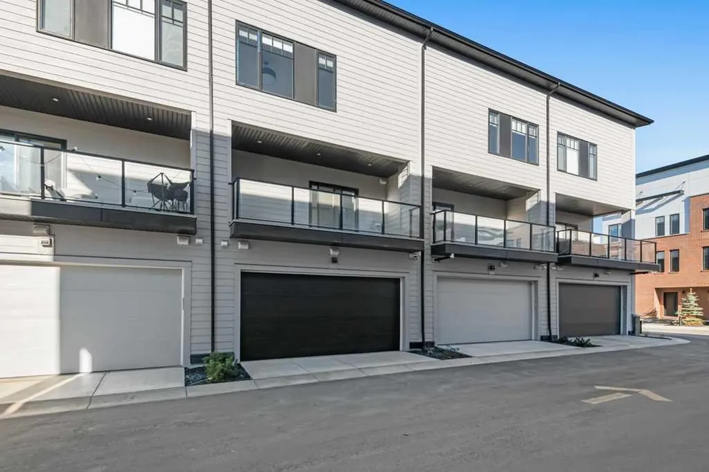 8155 8 Avenue SW Calgary AB T3H 6B1