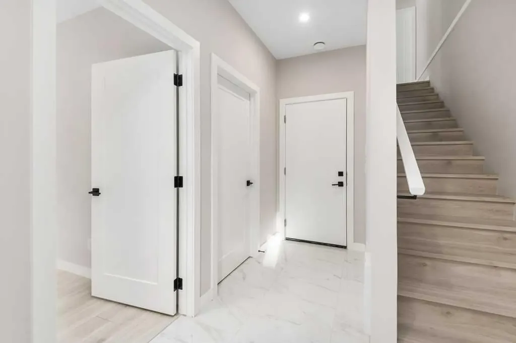 8155 8 Avenue SW Calgary AB T3H 6B1