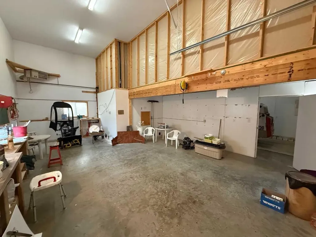 152 Sherwood Drive Hinton AB T7V 1P6