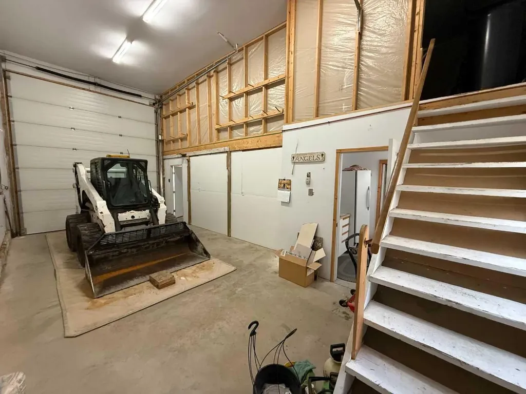 152 Sherwood Drive Hinton AB T7V 1P6