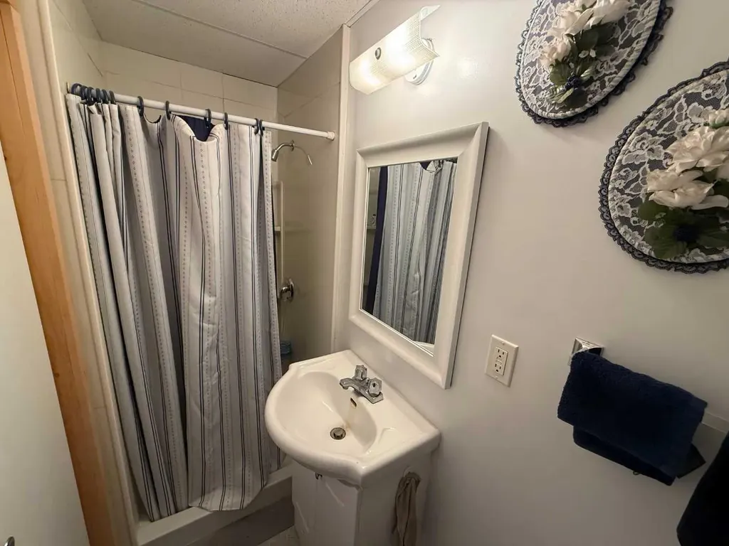 152 Sherwood Drive Hinton AB T7V 1P6