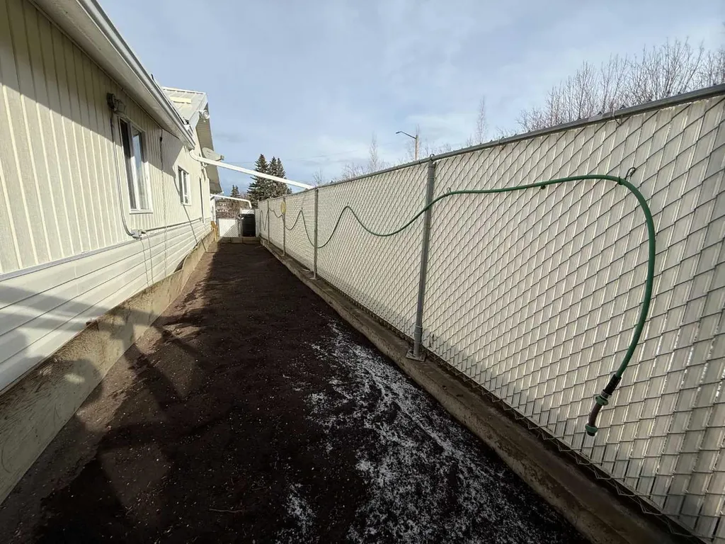 152 Sherwood Drive Hinton AB T7V 1P6