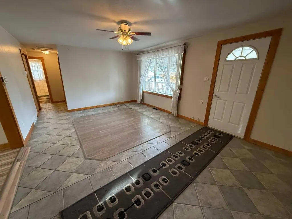 152 Sherwood Drive Hinton AB T7V 1P6