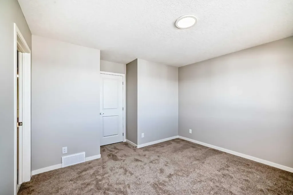 77 Mercado Landing SE Calgary AB T3M 4C4