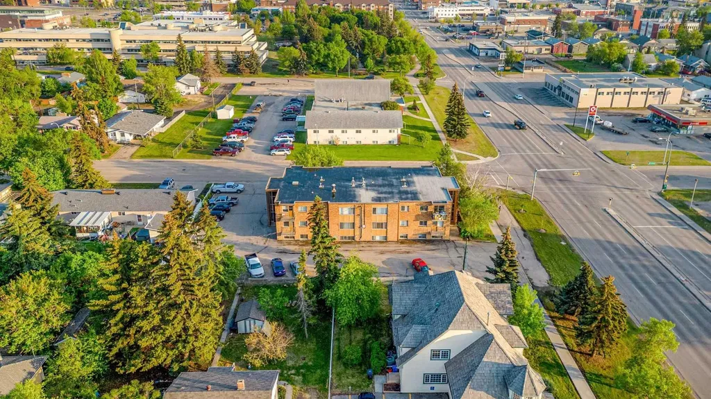 9932 105 Avenue Grande Prairie AB T8V1G9