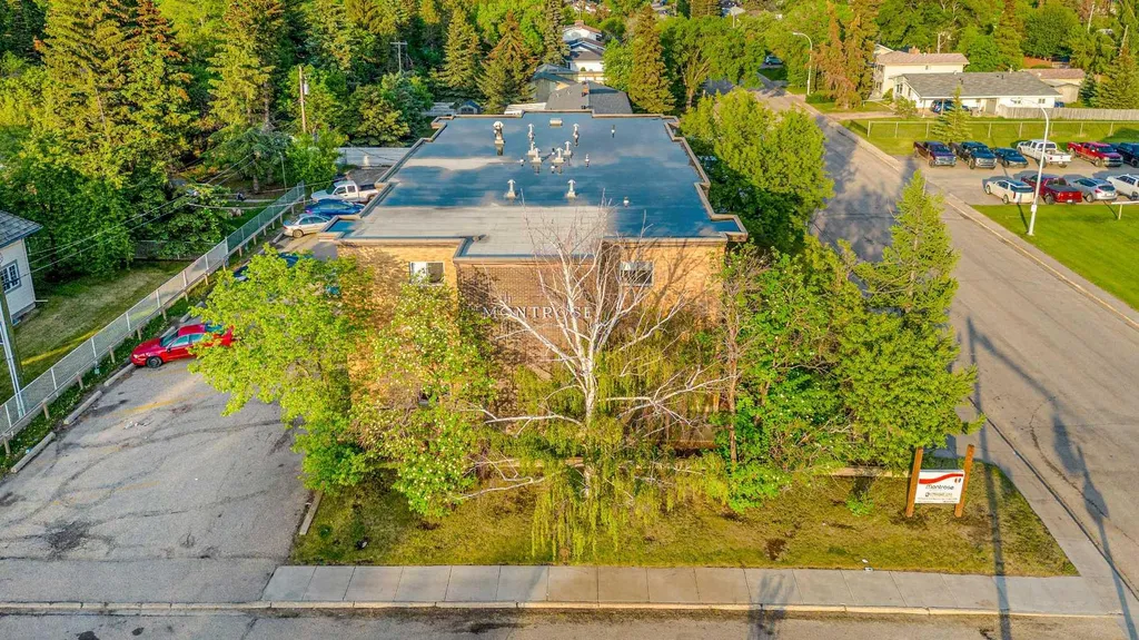 9932 105 Avenue Grande Prairie AB T8V1G9
