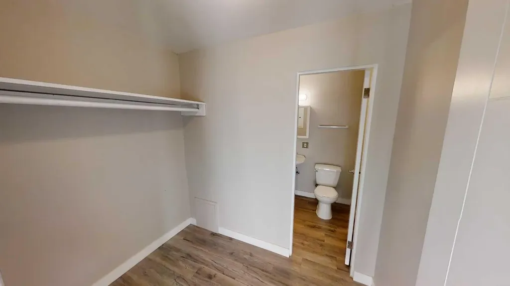 9932 105 Avenue Grande Prairie AB T8V1G9